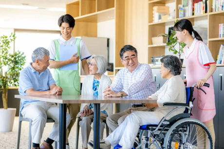 日本养老产业深度解析：如何让“优雅老去”成为现实？