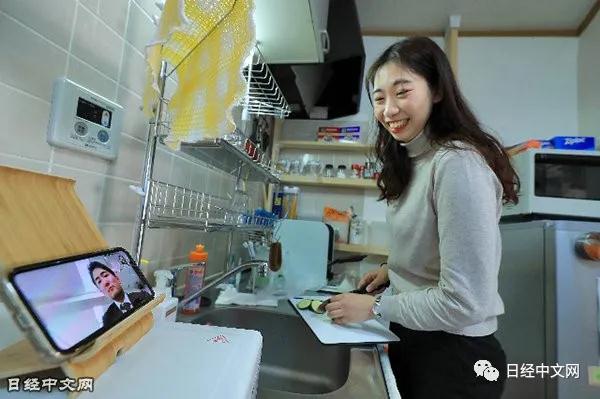 在家办公的日本人买了这些